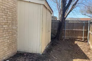 2425 Limestone Dr, Arlington, TX 76014 - Photo 16