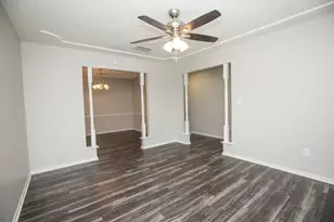 4209 W Pleasant Forest St, Arlington, TX 76015 - Photo 4