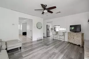 306 Country Club Dr, Joshua, TX 76058 - Photo 22