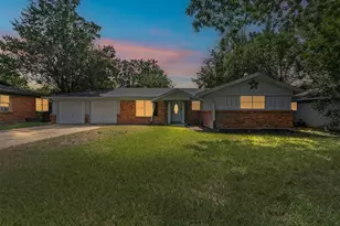 3312 Henry Dr, Richland Hills, TX 76118 - Photo 2