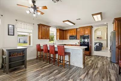 2030 Hills Court, Stephenville, TX 76401 - Photo 18