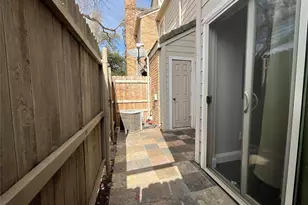 2331 N Davis Dr, Arlington, TX 76012 - Photo 26