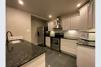 2331 N Davis Drive #D, Arlington, TX 76012 - Photo 2