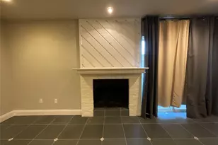 2331 N Davis Dr, Arlington, TX 76012 - Photo 8