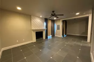 2331 N Davis Dr, Arlington, TX 76012 - Photo 10