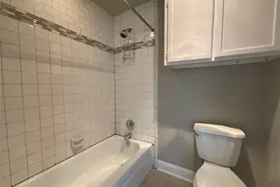 2331 N Davis Dr, Arlington, TX 76012 - Photo 18