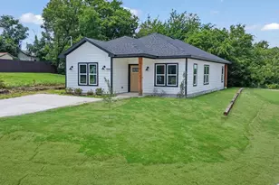 1609 E Bluff St, Fort Worth, TX 76102 - Photo 1