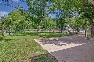 9801 Bellechase Rd, Granbury, TX 76049 - Photo 10