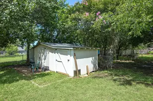 301 Redbud, Ferris, TX 75125 - Photo 28