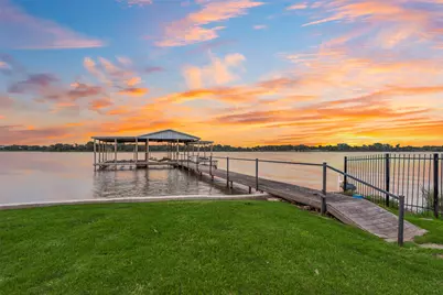 12624 Lake Shore Court N, Fort Worth, TX 76179 - Photo 14