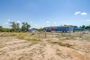 113 Salty Dog Ln, Springtown, TX 76082 - Photo 36