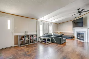 113 Salty Dog Ln, Springtown, TX 76082 - Photo 4