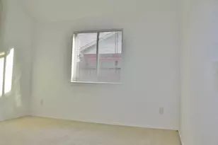 6333 Pool View Dr, Dallas, TX 75249 - Photo 6