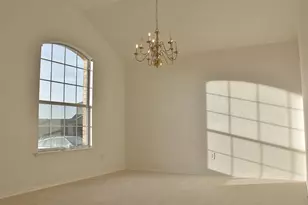 6333 Pool View Dr, Dallas, TX 75249 - Photo 2