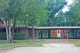 305 Bryan St, Glen Rose, TX 76043 - Photo 4