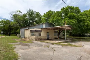 305 Bryan St, Glen Rose, TX 76043 - Photo 30
