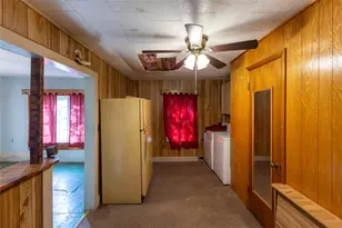 305 Bryan St, Glen Rose, TX 76043 - Photo 24