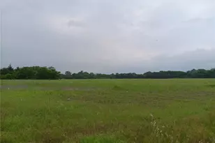 1400 W Wintergreen Rd, Lancaster, TX 75134 - Photo 1