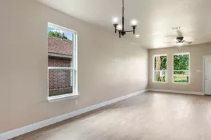 1510 N Wilhite St, Cleburne, TX 76031 - Photo 12