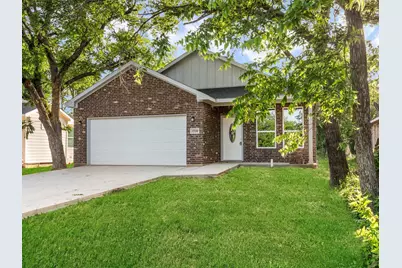 1510 N Wilhite Street, Cleburne, TX 76031 - Photo 2