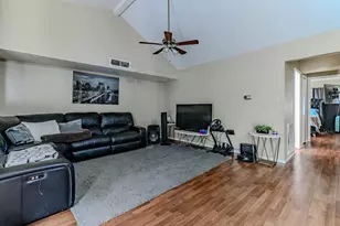 434 Pogue St, Cedar Hill, TX 75104 - Photo 4