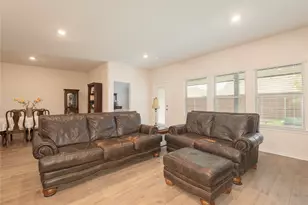 723 Primrose Ln, Pilot Point, TX 76258 - Photo 18