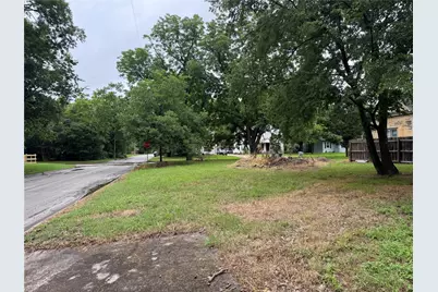 303 W Steadman Street, Sherman, TX 75090 - Photo 4