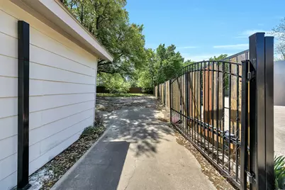 7294 Glenview Drive, Richland Hills, TX 76180 - Photo 4