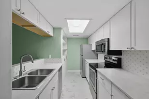 12824 Midway Rd, Dallas, TX 75244 - Photo 16