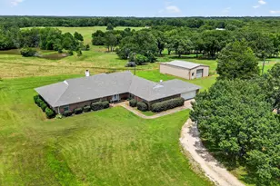 929 County Line Church Rd, Whitesboro, TX 76273 - Photo 2