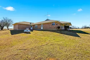 929 County Line Church Rd, Whitesboro, TX 76273 - Photo 10