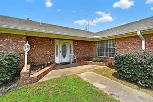929 County Line Church Rd, Whitesboro, TX 76273 - Photo 4