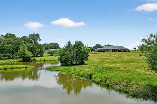 929 County Line Church Rd, Whitesboro, TX 76273 - Photo 32