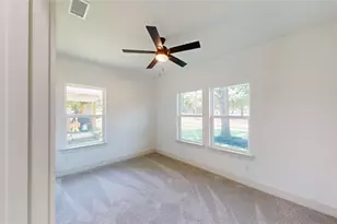 226 SW 4th St, Grand Prairie, TX 75051 - Photo 18