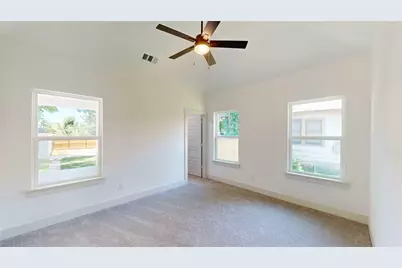 226 SW 4th Street, Grand Prairie, TX 75051 - Photo 10