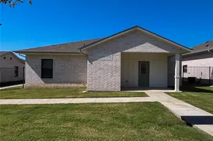 3050 Viking St, Denison, TX 75020 - Photo 2
