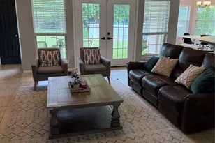 907 Dogwood St, Waco, TX 76706 - Photo 12