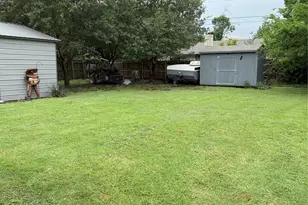 907 Dogwood St, Waco, TX 76706 - Photo 6