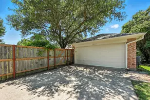 1215 Aylesbury Dr, Allen, TX 75002 - Photo 20