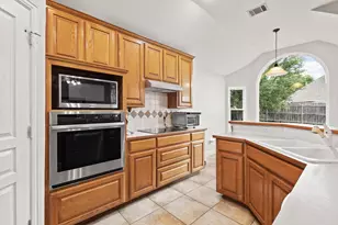 2009 Lake Fork Ct, Denton, TX 76210 - Photo 12