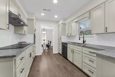 3401 Oakridge Lane, Waco, TX 76708 - Photo 8