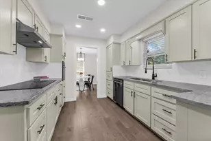 3401 Oakridge Ln, Waco, TX 76708 - Photo 8