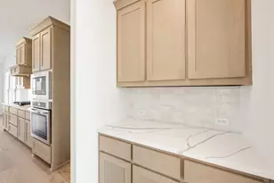 1129 Dove Hvn Dr, Justin, TX 76247 - Photo 10