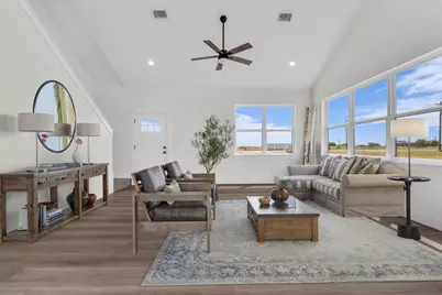 182 S Baese Road, Elm Mott, TX 76640 - Photo 4