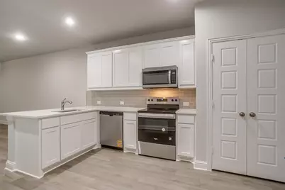 6811 Robert Reed Drive, Arlington, TX 76001 - Photo 10