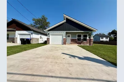 2306 Polk, Greenville, TX 75401 - Photo 2