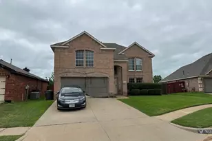 613 Prairie Gulch Dr, Fort Worth, TX 76140 - Photo 1