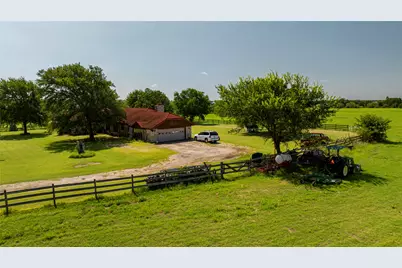 12520 Fm 455 E, Pilot Point, TX 76258 - Photo 32