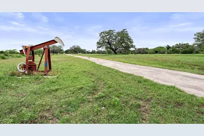 101 Starhorn Road, Marble Falls, TX 78654 - Photo 32