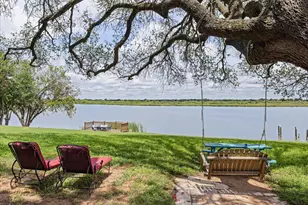 5986 Field Ct, Granbury, TX 76048 - Photo 4